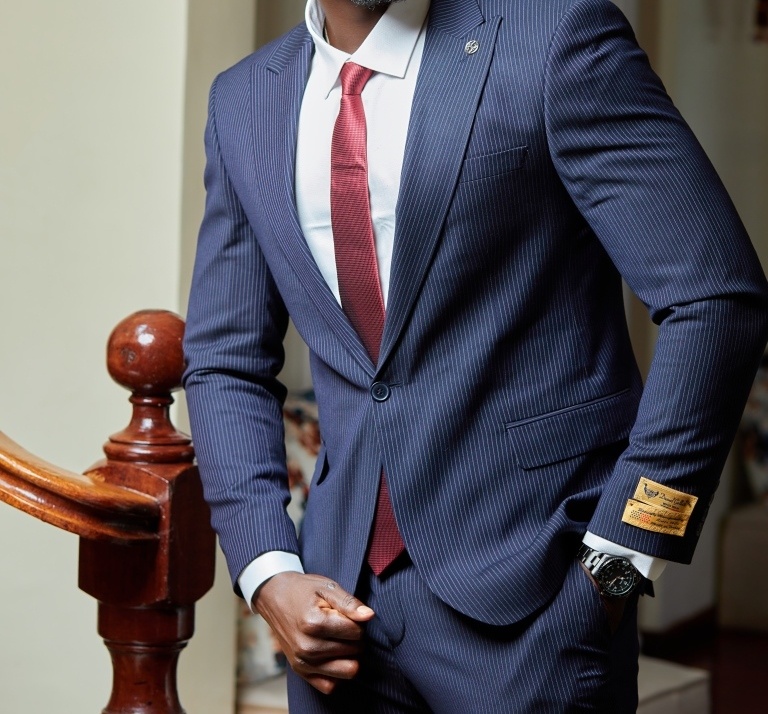 Men Dark Blue Pinstripe Suit